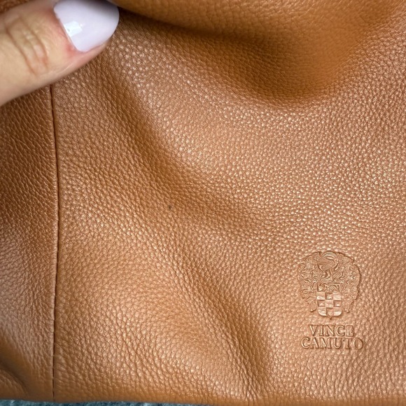 Vince Camuto Dario Leather Shoulder Bag Purse Pleated Interior Pockets Brown - Picture 15 of 16